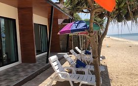 Lanta Seafront Resort